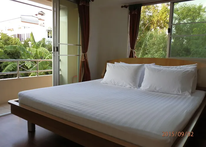 Sandy Serviced Aparthotel 2*